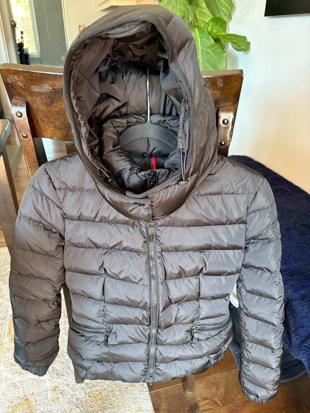 Moncler Saby Hooded Down Puffer Jacket - Black